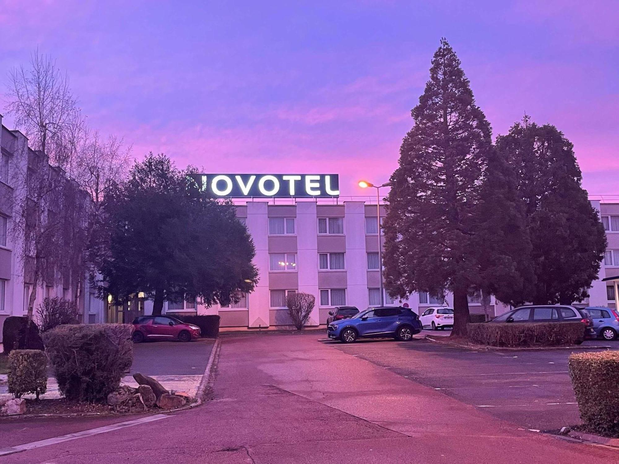 Novotel Сакле Екстер'єр фото