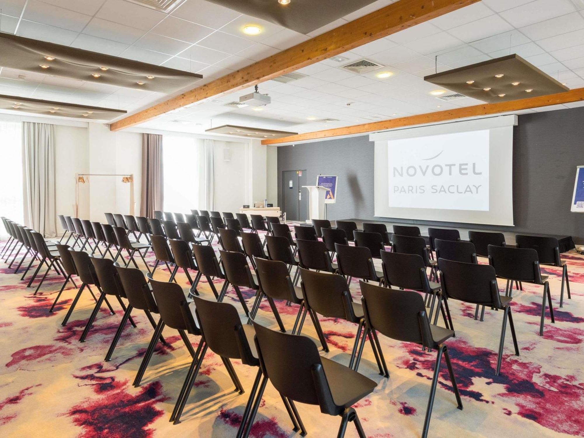 Novotel Сакле Екстер'єр фото