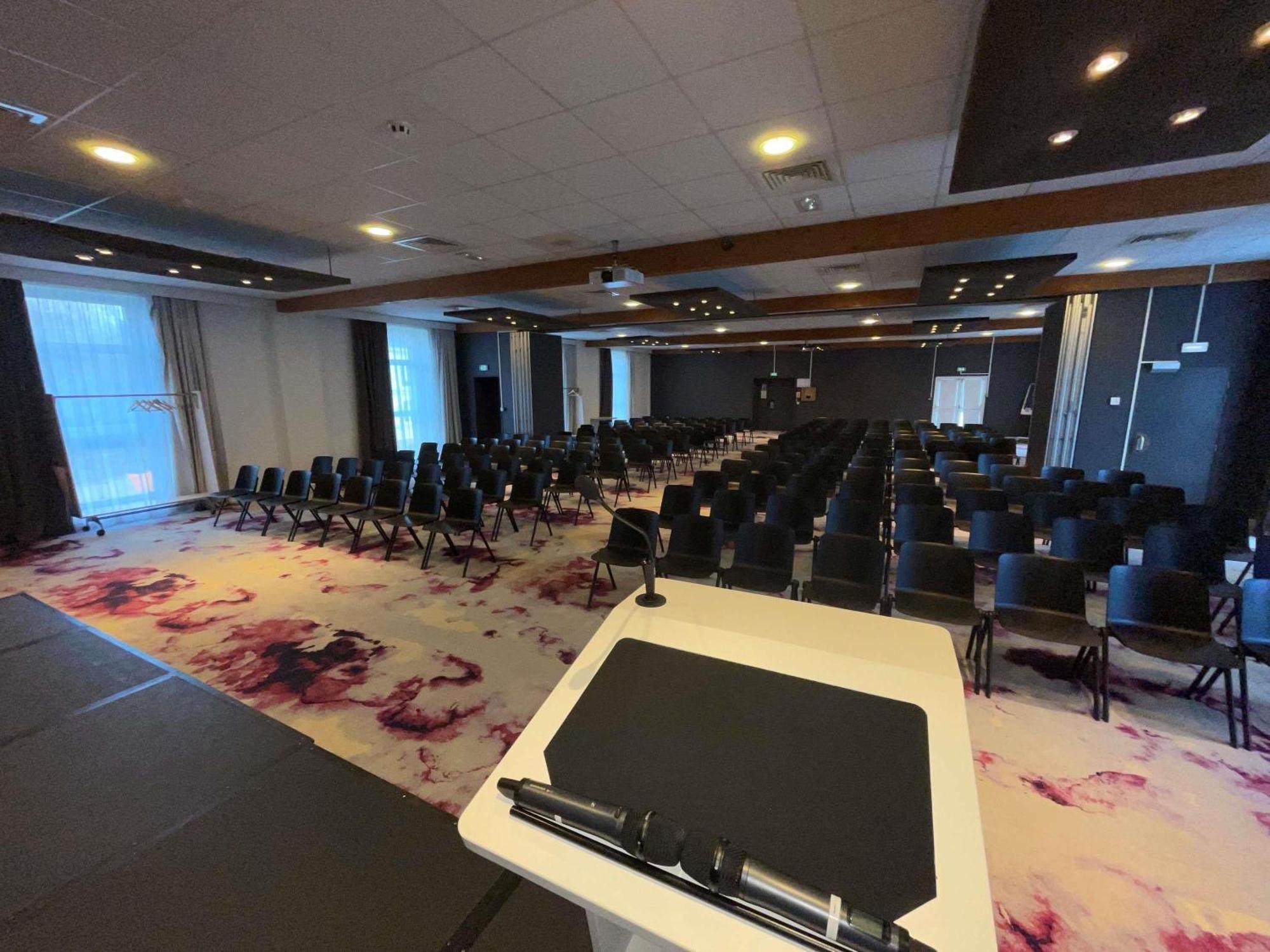 Novotel Сакле Екстер'єр фото